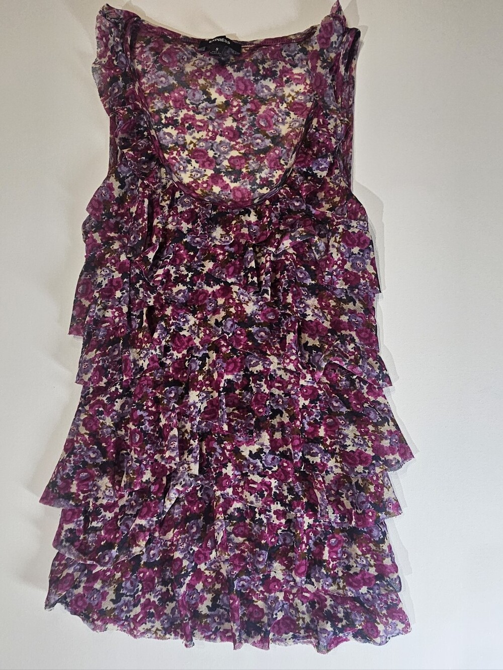 Express Tiered Ruffle Sleeveless Blouse Womens Small Pink Purple Floral Casual
